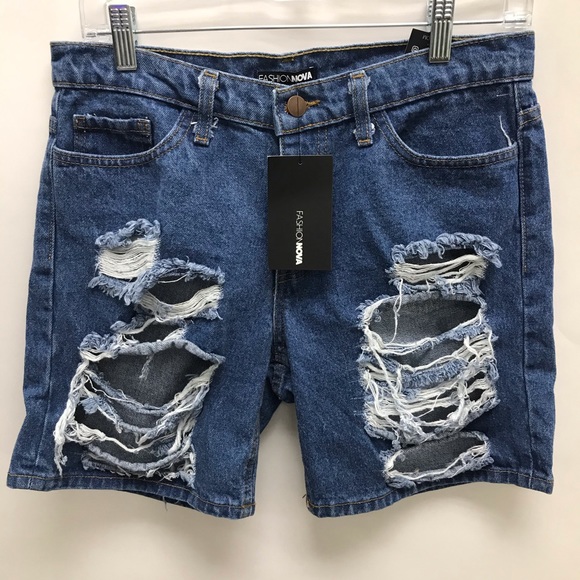 Fashion Nova shorts - Picture 1 of 3